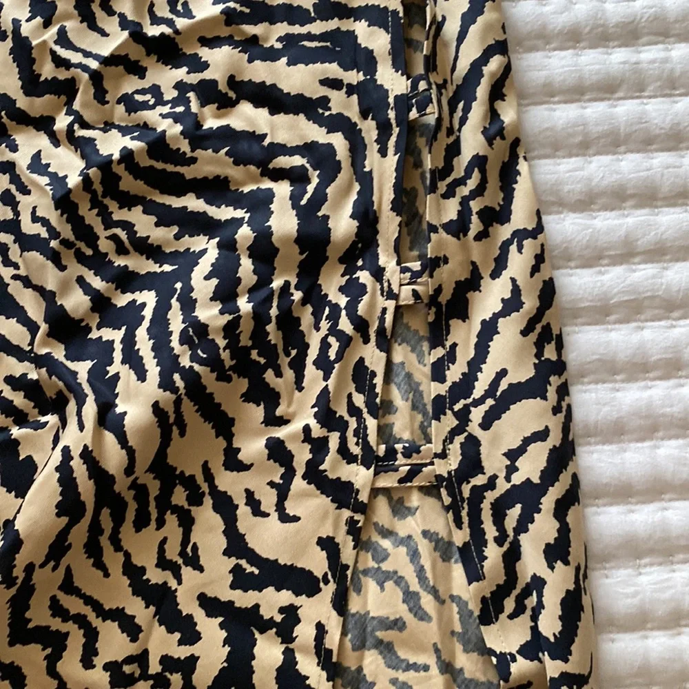 Good American Zebra print skirt! - Picture 4 of 4
